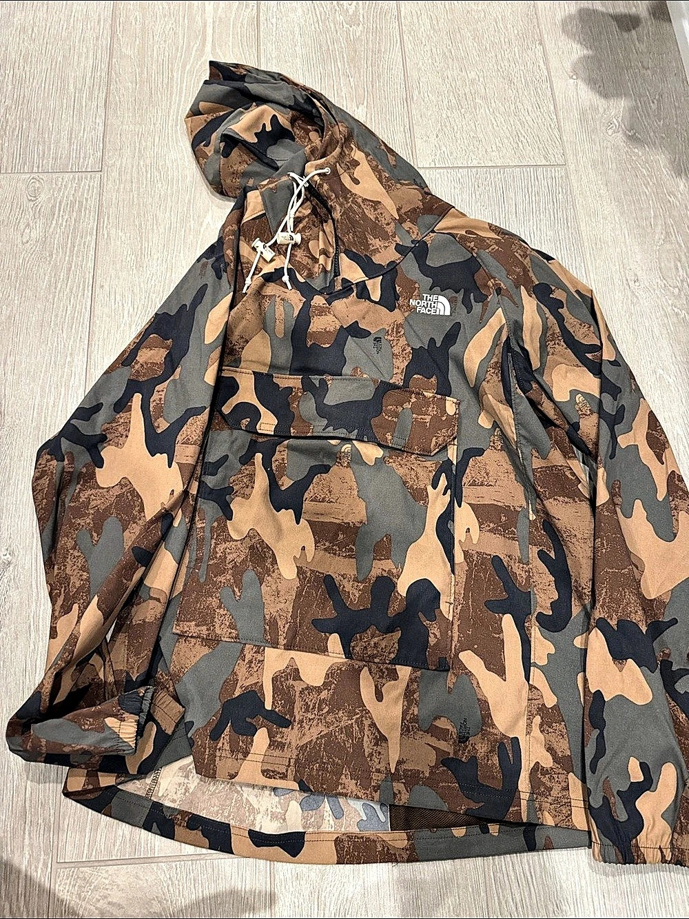 The North Face Men's Novelty Fanorak Camo Performance Jacket Medium